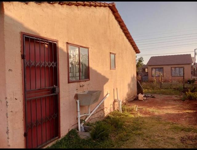 2 BEDROOM HOUSE FOR SALE IN SOSHANGUVE SOUTH